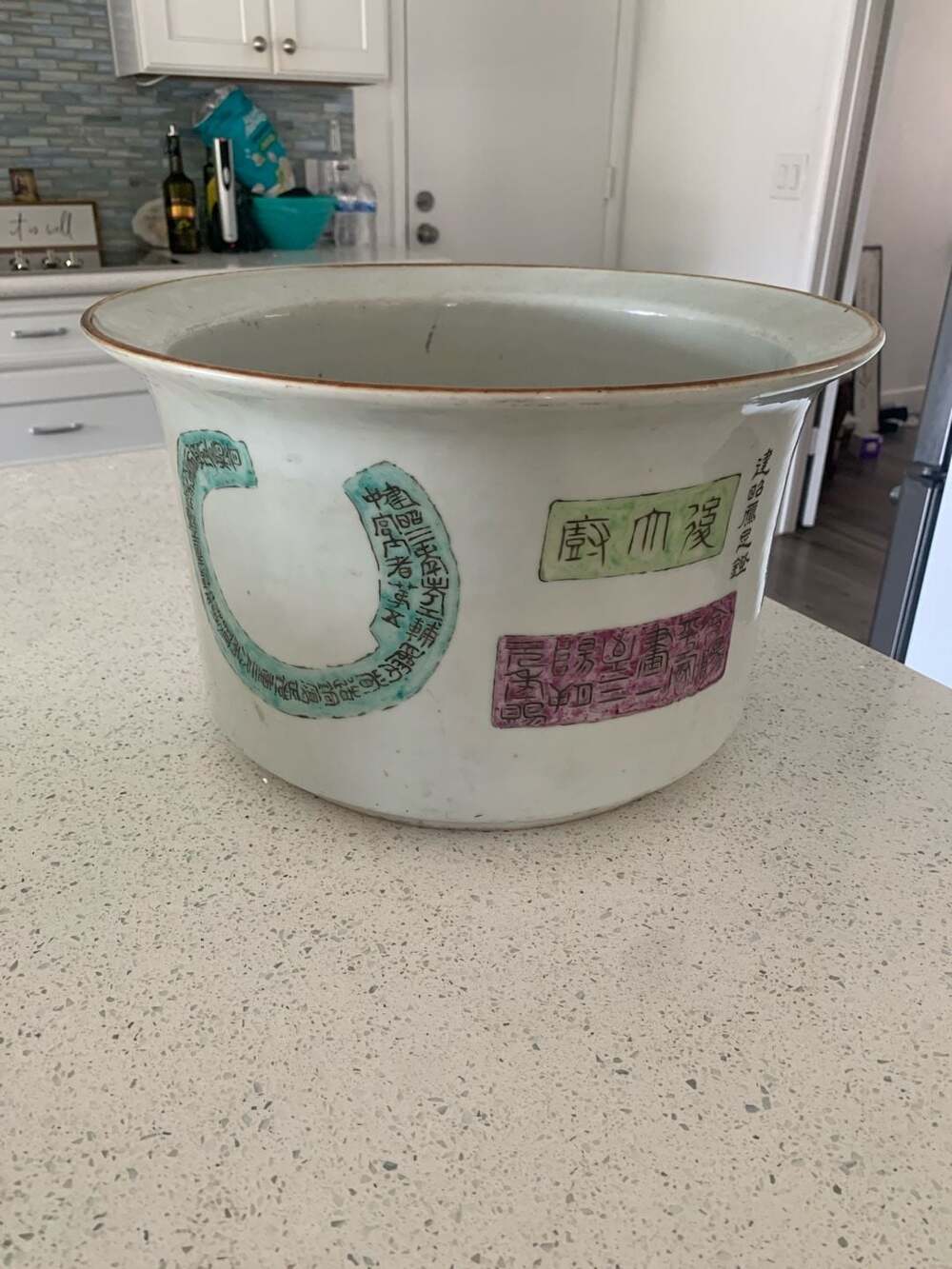 Large Chinese Famille Rose 博古圖 (Bogu Tu) Antiquities Themed Porcelain Planter Bo